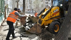 В Астрахани улучшают дорожное покрытие