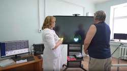 В Астраханской больнице восстанавливают пациентов после инсульта на новом оборудовании