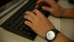 Как астраханские работодатели удерживают сотрудников