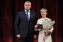 Игорь Бабушкин поздравил астраханских работников культуры с праздником