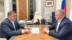 Глава Астраханской области встретился с помощником президента Алексеем Дюминым