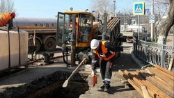 В центре Астрахани перекладывают 380 метров канализации