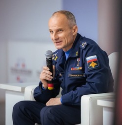 Лётчик из Астраханской области сумел посадить самолет с 28 пробоинами