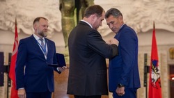 Главу муниципалитета Астраханской области наградили медалью «Отец солдата»