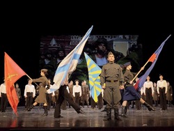 Астраханский ансамбль песни и танца поздравит защитников Отечества