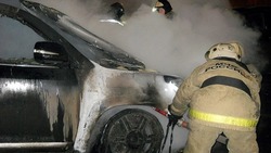 В Астрахани снова загорелся автомобиль