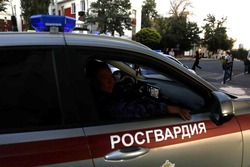 Росгвардейцы задержали в Астрахани хулигана с ножом