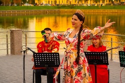 У Лебединого озера в Астрахани  прозвучат хиты советской эстрады