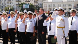 Астраханский губернатор принял участие в праздновании Дня ВМФ