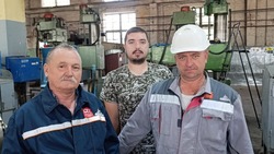 В Астраханской области полвека трудится династия судостроителей Вольских