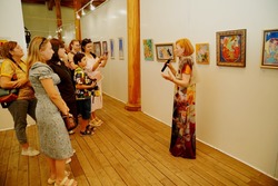 В Астрахани проходит выставка краснодарской художницы