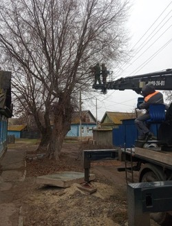 Астраханские коммунальщики продолжают заботиться о городе