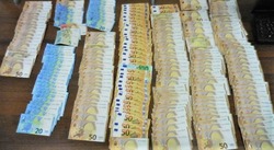 Астраханские таможенники пресекли незаконное перемещение валюты