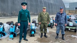 Астраханские таможенники отправили в зону СВО электротранспорт на 7 млн рублей