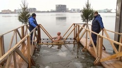Астраханцам рассказали о пользе крещенских купаний