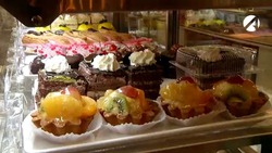 Большинство россиян постоянно покупают готовую еду в магазинах