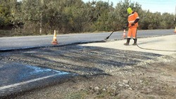 В Астраханской области приводят в порядок участок дороги вблизи пункта пропуска Караузек