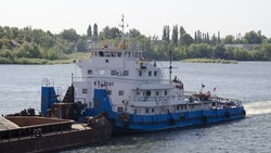 В Астраханской области сняли с мели судно 