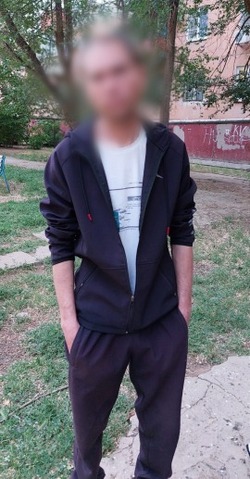 Астраханец устроил стрельбу на детской площадке