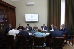 Астраханский губернатор обсудил развитие Ахтубинского района с главой муниципалитета