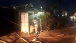 В Астраханской области из-за замыкания электросети произошёл крупный пожар