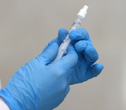 Астраханцы могут вакцинироваться от COVID-19 через нос