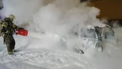 Стали известны подробности возгорания автомобиля в Астрахани