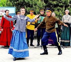 В Астрахани открывается сезон концертов «Русские вечёрки»