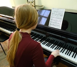 Юные таланты Астрахани получат новые музыкальные инструменты