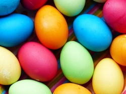 Чем красить яйца в домашних условиях