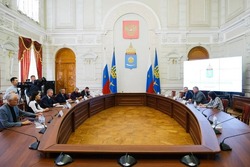 В 2022 году в Астраханской области разработали и приняли 121 закон