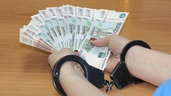 В Астрахани директора школы-интерната подозревают в мошенничестве