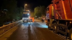 На улице в центре Астрахани заменили почти 1,5 км покрытия