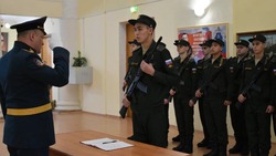 Новобранцы приняли присягу на полигоне в Астраханской области