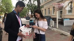 Астраханцы могут присоединиться к благотворительной акции «Красная гвоздика»