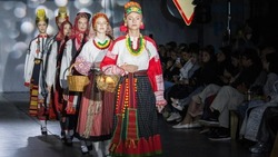 На Каспийской неделе моды представили коллекцию народных костюмов