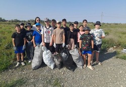 Юные астраханцы поддерживают акцию «Чистые берега»