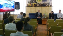 Астраханский губернатор провёл Урок мужества для студентов автодорожного колледжа