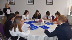 Астраханские школьники посоревновались в олимпиаде «Я — будущий избиратель!»
