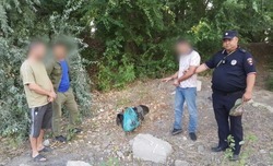 Астраханец по дороге на рыбалку собрал 2 кг конопли