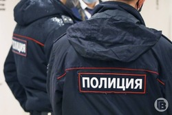 Астраханец с несовершеннолетними приятелями грабил людей в Волгограде