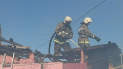 В астраханском селе работали сразу семь пожарных