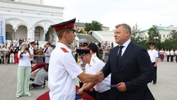 В Астраханском кремле прозвучал последний звонок для суворовцев