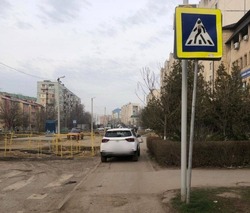Астраханка заплатит штраф за езду по тротуару