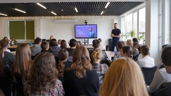 Представитель Астраханской области провёл встречу со студентами из ДНР