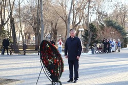 Астраханский губернатор почтил память погибших воинов