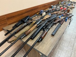 Астраханцы поддерживают фронт оружием