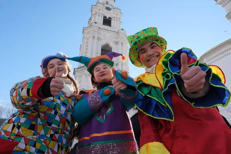 Астраханцы гуляли на Масленицу в кремле