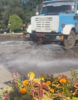 В Астрахани приводят в порядок площадь Ленина