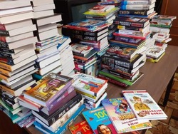 Впервые за 20 лет в харабалинскую библиотеку поступила крупная партия новых книг